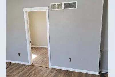 38 S Rebecca Street, Glenwood, IL 60425 - Photo 3
