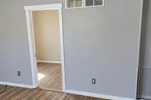 38 S Rebecca St, Glenwood, IL 60425 - Photo 3