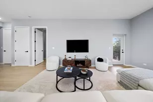 5830 N Lincoln Ave, Chicago, IL 60659 - Photo 11