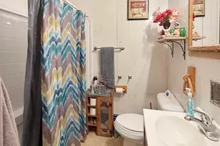 526 E Jefferson St, Freeport, IL 61032 - Photo 5