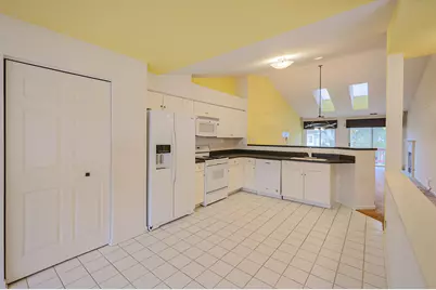 2745 Odlum Drive, Schaumburg, IL 60194 - Photo 7