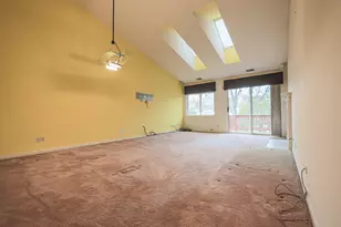 2745 Odlum Dr, Schaumburg, IL 60194 - Photo 11