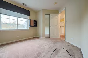 2745 Odlum Dr, Schaumburg, IL 60194 - Photo 15