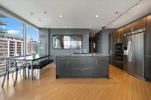653 N Kingsbury St, Chicago, IL 60654 - Photo 11