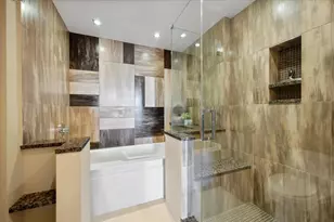 653 N Kingsbury St, Chicago, IL 60654 - Photo 21