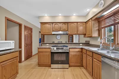 309 E Somonauk Street, Yorkville, IL 60560 - Photo 25