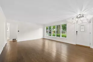 507 S Donald Ave, Arlington Heights, IL 60004 - Photo 3