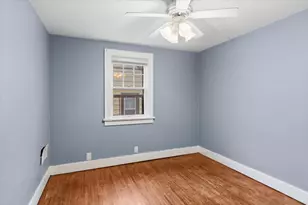 832 N 11th St, Dekalb, IL 60115 - Photo 9