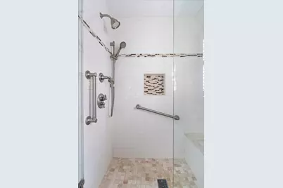6652 N Chicora Avenue, Chicago, IL 60646 - Photo 23