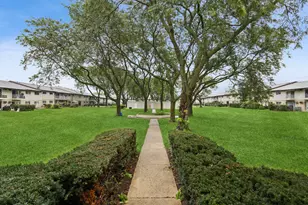 850 E Old Willow Rd, Prospect Heights, IL 60070 - Photo 19