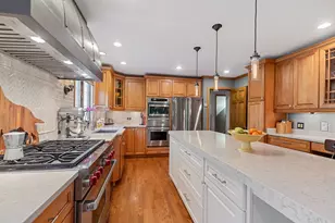 2 Gregory Ln, South Barrington, IL 60010 - Photo 5