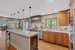 2 Gregory Ln, South Barrington, IL 60010 - Photo 7