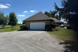 1026 S Schoolhouse Rd, New Lenox, IL 60451 - Photo 3