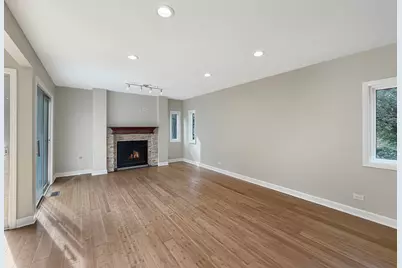 647 Darien Court, Hoffman Estates, IL 60169 - Photo 3