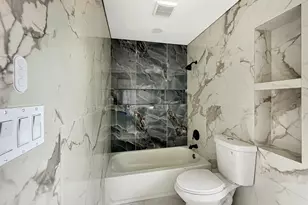 647 Darien Ct, Hoffman Estates, IL 60169 - Photo 23