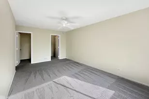 647 Darien Ct, Hoffman Estates, IL 60169 - Photo 15
