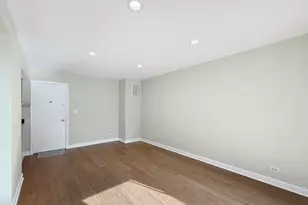 647 Darien Ct, Hoffman Estates, IL 60169 - Photo 25