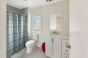 647 Darien Ct, Hoffman Estates, IL 60169 - Photo 19