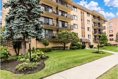 1441 E Thacker Street #304, Des Plaines, IL 60016 - Photo 1