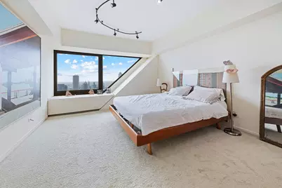 175 E Delaware Place #8608, Chicago, IL 60611 - Photo 17