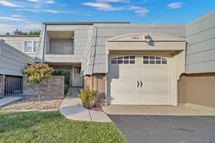 640 Burgundy Ct, Elk Grove Village, IL 60007 - Photo 1