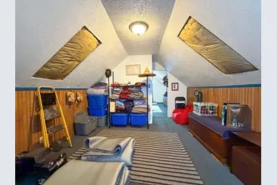 828 S Adams Avenue, Freeport, IL 61032 - Photo 15