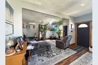 828 S Adams Avenue, Freeport, IL 61032 - Photo 3