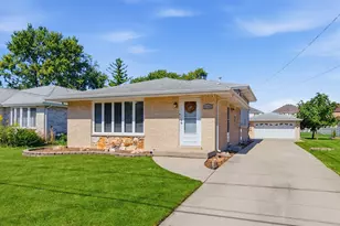 6740 W 92nd St, Oak Lawn, IL 60453 - Photo 1