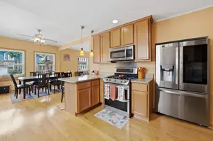 1615 W Beverly Glen Pkwy, Chicago, IL 60643 - Photo 9