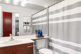 1040 W Adams St, Chicago, IL 60607 - Photo 17