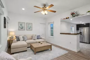 205 E Taylor St, Grant Park, IL 60940 - Photo 5