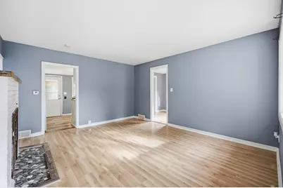 1401 Sherwood Avenue, Elgin, IL 60120 - Photo 3