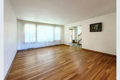 2022 E Woodview Drive, Mount Prospect, IL 60056 - Photo 13