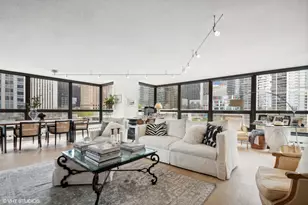 360 E Randolph St, Chicago, IL 60601 - Photo 7