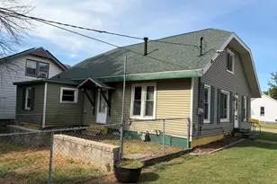323 W Chestnut St, Mason City, IL 62664 - Photo 11