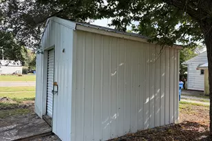 323 W Chestnut St, Mason City, IL 62664 - Photo 9