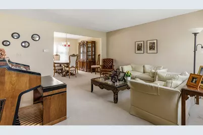1121 Russetwood Court, Wheeling, IL 60090 - Photo 7