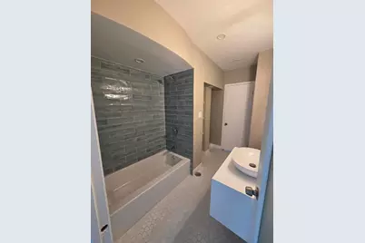 3180 N Lake Shore Drive #5H, Chicago, IL 60657 - Photo 13