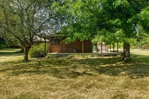608 N 2nd St, Holcomb, IL 61043 - Photo 5
