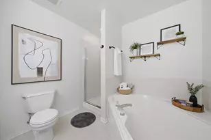 375 W Erie St, Chicago, IL 60654 - Photo 17