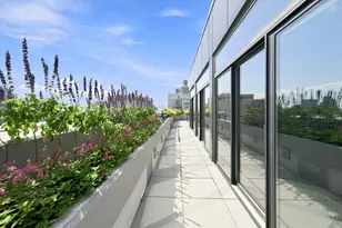 375 W Erie St, Chicago, IL 60654 - Photo 25