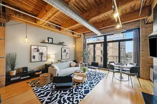 375 W Erie St, Chicago, IL 60654 - Photo 9