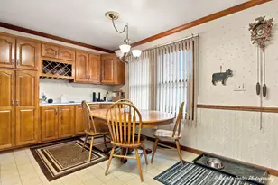 1823 Hazelwood Dr, Lindenhurst, IL 60046 - Photo 7
