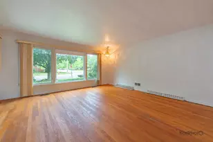 6557 N Christiana Ave, Lincolnwood, IL 60712 - Photo 5