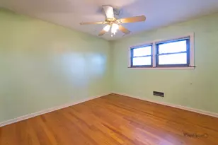 6557 N Christiana Ave, Lincolnwood, IL 60712 - Photo 17