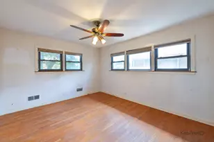 6557 N Christiana Ave, Lincolnwood, IL 60712 - Photo 13