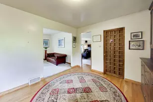 1880 Maple Ave, Downers Grove, IL 60515 - Photo 9