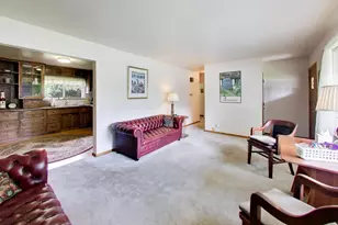 1880 Maple Ave, Downers Grove, IL 60515 - Photo 5