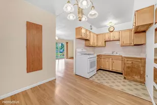 570 Fairway View Dr, Wheeling, IL 60090 - Photo 25