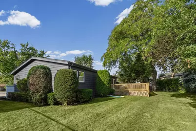 160 Lancaster Lane, Des Plaines, IL 60018 - Photo 23